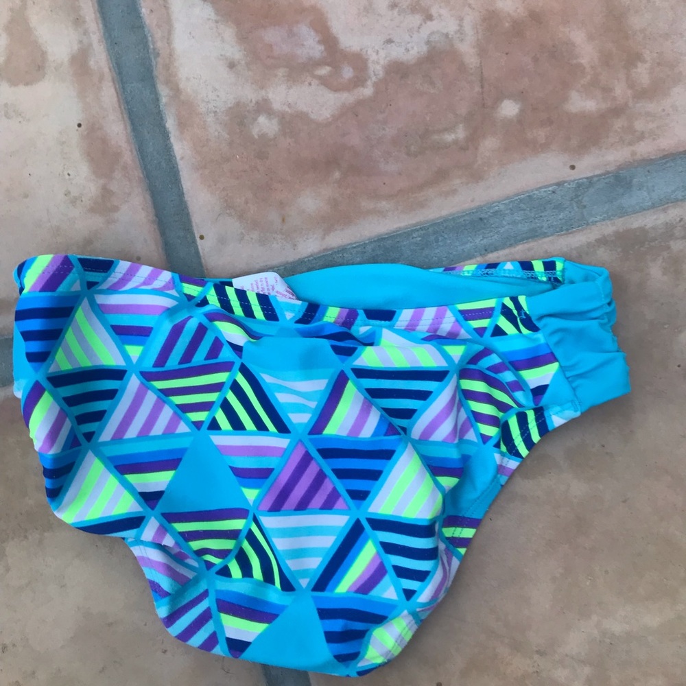 bathing suit - Picture 3 of 4
